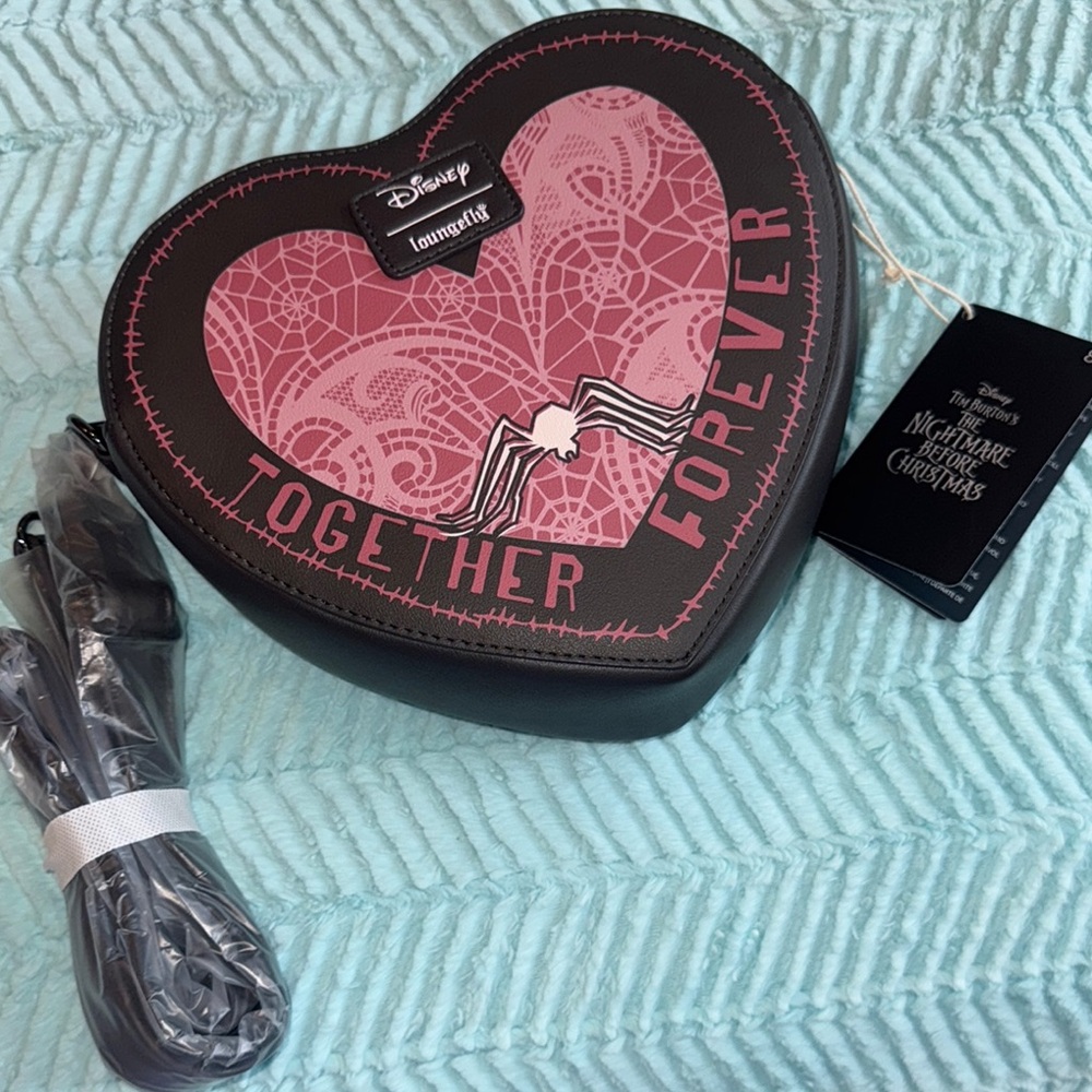 Disney Loungefly Tim’s Burtons Nightmare Before Christmas Crossbody - Picture 2 of 7